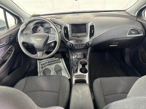 Used 2019 Chevrolet Cruze LT image 20
