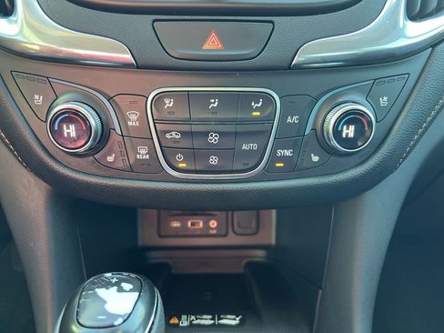 Used 2020 Chevrolet Equinox Premier image 11