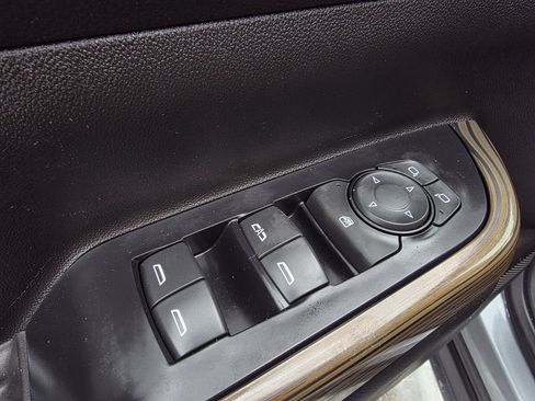 Used 2022 GMC Acadia SLE w/ Driver Convenience Package image 12