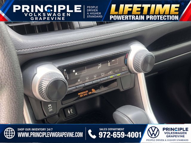 Used 2019 Toyota RAV4 LE FWD image 20