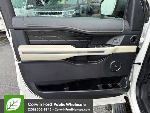 Used 2019 Ford Expedition Platinum AWD/4WD image 13