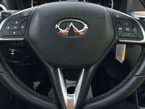 Used 2018 INFINITI QX30 Premium w/ Navigation Package image 23