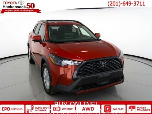 Certified 2022 Toyota Corolla Cross LE image 1