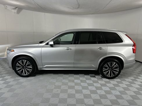 Used 2021 Volvo XC90 T5 Momentum w/ Protection Package Premier FWD image 5