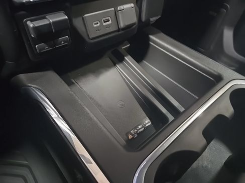 Used 2022 GMC Sierra 2500 AT4 w/ AT4 Preferred Package AWD/4WD image 27