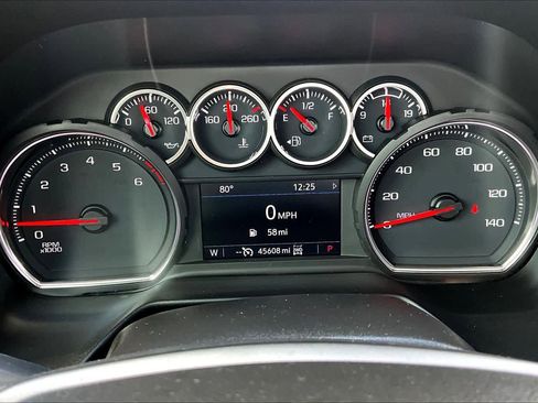 Used 2021 Chevrolet Tahoe Z71 image 25