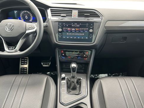 Used 2023 Volkswagen Tiguan SE R-Line image 12