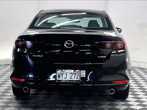 Used 2023 MAZDA MAZDA3 s FWD image 3