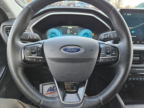 Used 2024 Ford Escape Platinum image 12