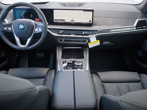 Used 2026 BMW X5 xDrive50e w/ Premium Package image 14