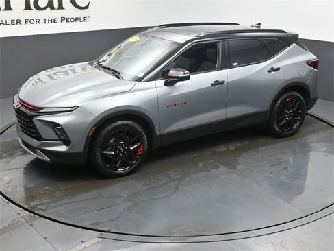 Used 2023 Chevrolet Blazer LT w/ Sound & Technology Package image 43