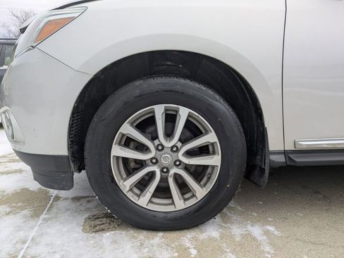 Used 2016 Nissan Pathfinder SL w/ SL Tech Package image 19