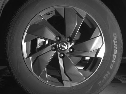 Used 2025 Nissan Rogue SV image 12