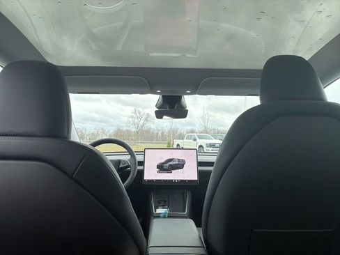 Used 2026 Tesla Model Y Long Range image 19