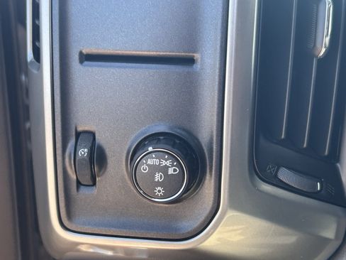 Used 2018 Chevrolet Silverado 1500 LT w/ All Star Edition RWD image 19