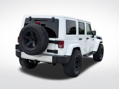 Used 2015 Jeep Wrangler Unlimited Sahara w/ Dual Top Group AWD/4WD image 5