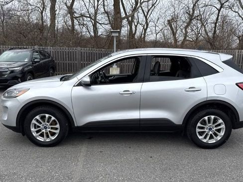 Used 2020 Ford Escape SE image 5
