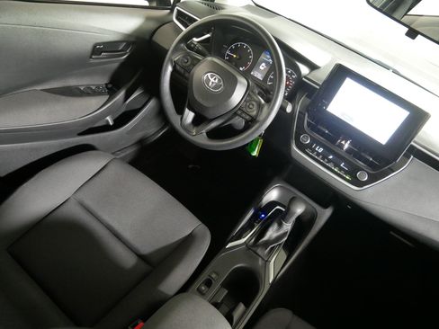 Used 2024 Toyota Corolla LE FWD image 9