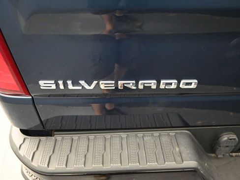 Used 2021 Chevrolet Silverado 1500 Custom Trail Boss AWD/4WD image 25