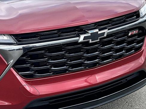 Used 2024 Chevrolet Trax RS w/ Sunroof Package image 24