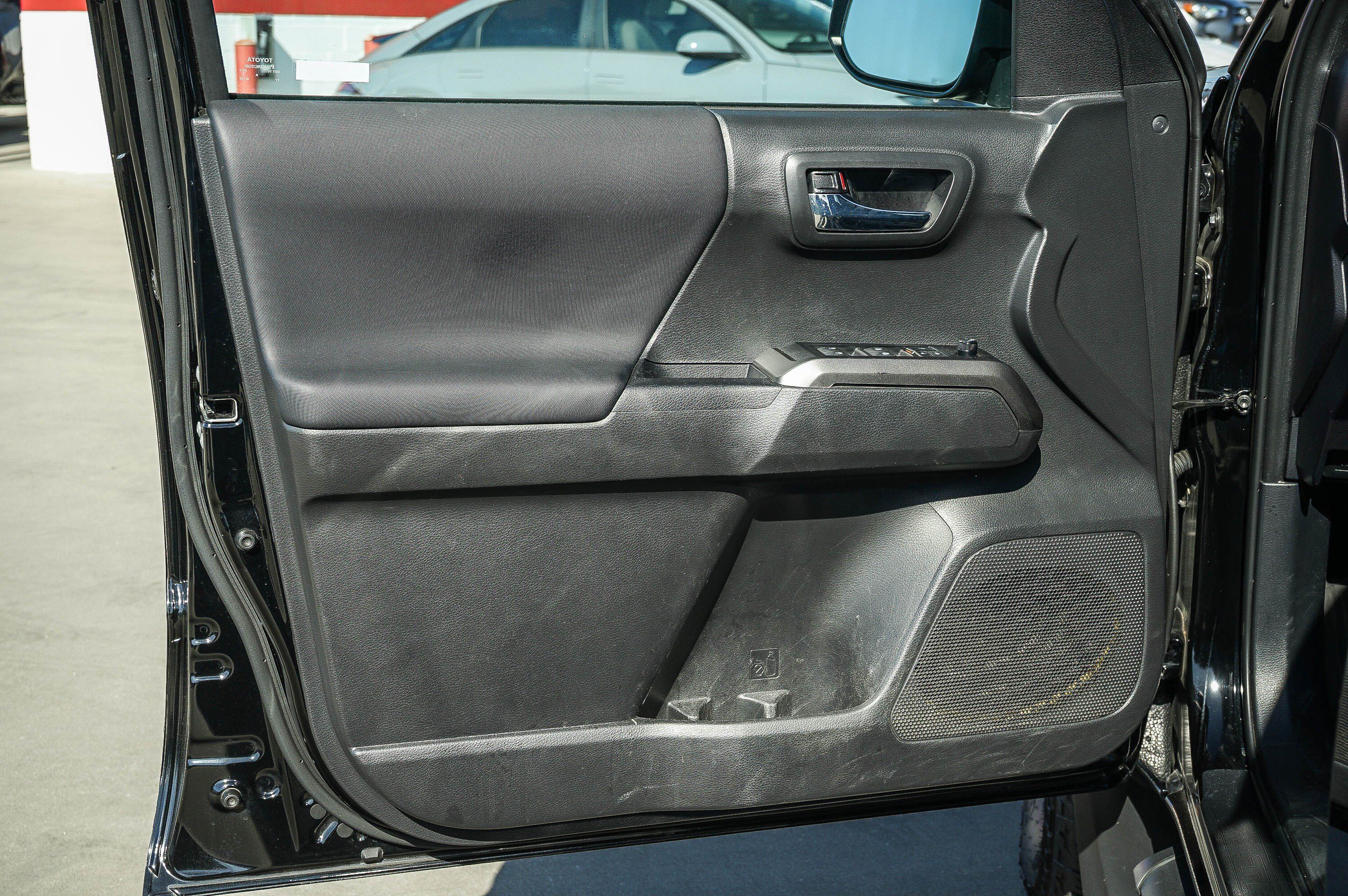 Used 2023 Toyota Tacoma TRD Off-Road AWD/4WD image 22