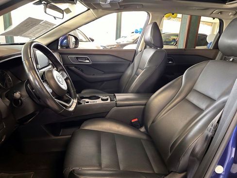 Used 2021 Nissan Rogue SV w/ Premium Package AWD/4WD image 14