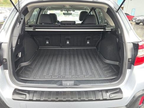 Used 2019 Subaru Outback 2.5i Limited w/ Popular Package #2 image 16