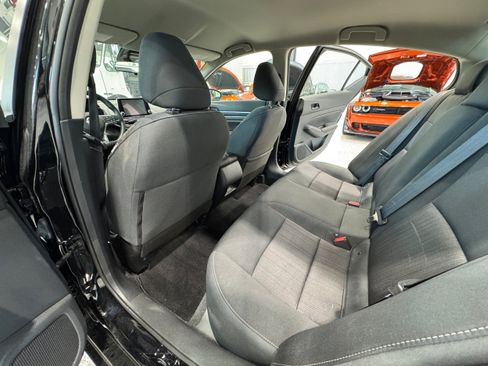 Used 2024 Nissan Altima 2.5 SV AWD/4WD image 10
