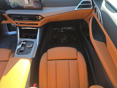 Used 2025 BMW 430i Coupe w/ M Sport Package image 13