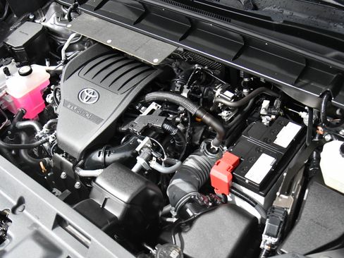 Used 2023 Toyota Highlander XLE image 53