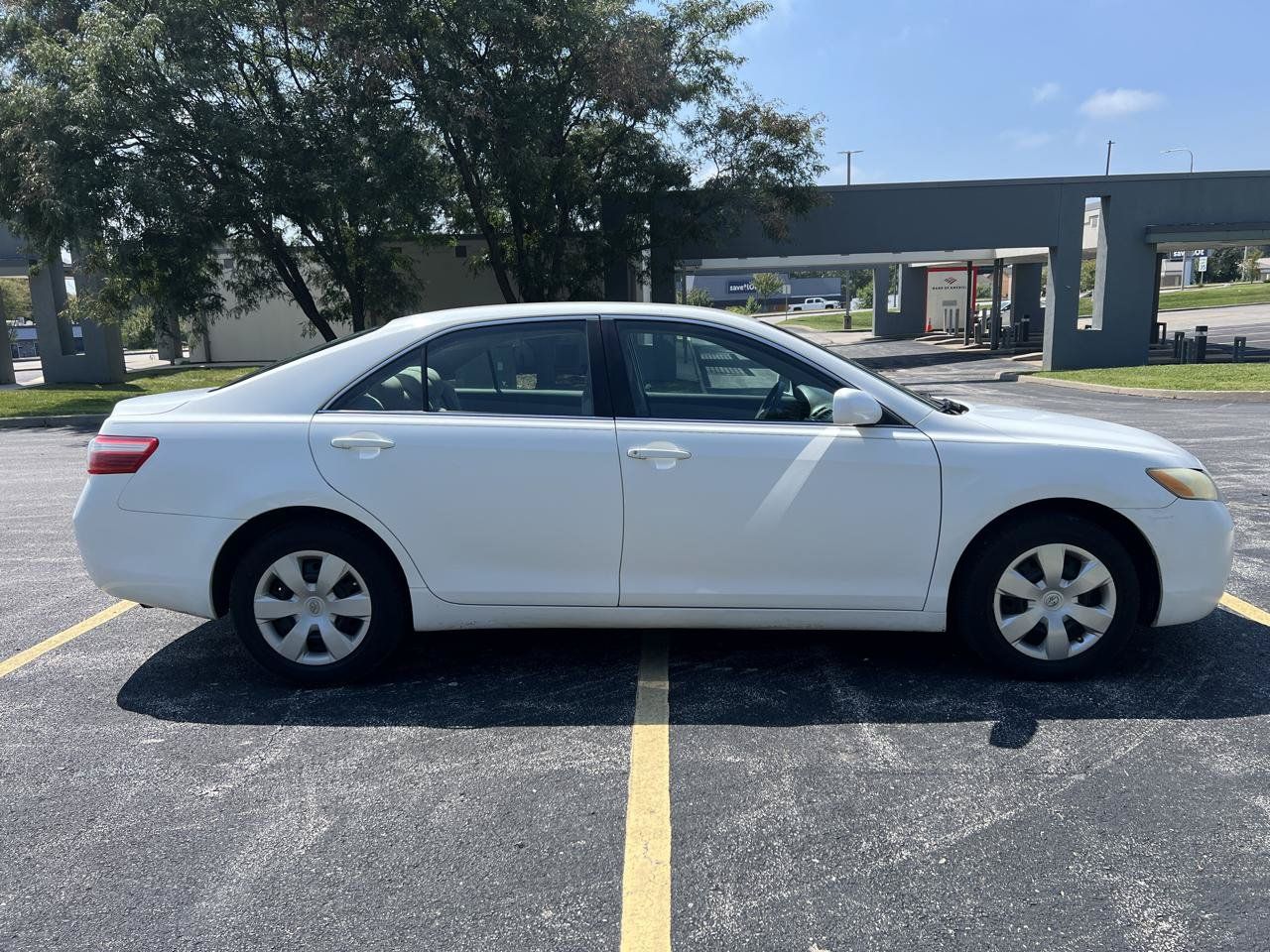 Used 2009 Toyota Camry FWD image 7