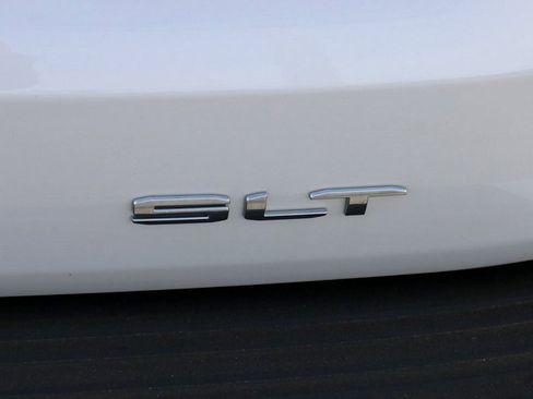 Used 2024 GMC Yukon SLT image 10