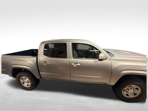 Used 2021 Toyota Tacoma SR image 10