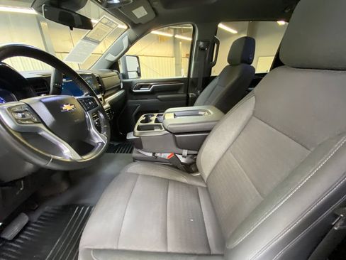 Used 2025 Chevrolet Silverado 2500 LT w/ Convenience Package AWD/4WD image 24