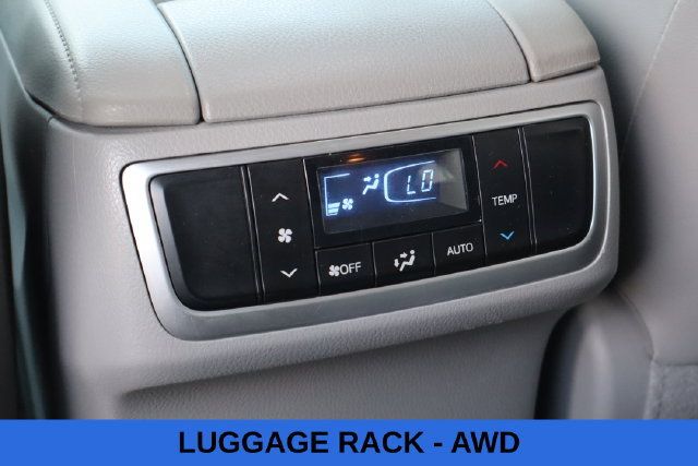 Used 2017 Toyota Highlander Limited AWD/4WD image 7