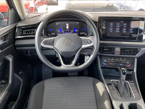 Used 2025 Volkswagen Jetta S image 7