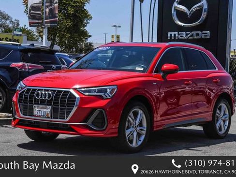 Used 2023 Audi Q3 2.0T Premium w/ 19" Wheel Package AWD/4WD image 3