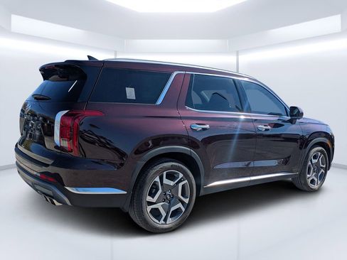 Used 2024 Hyundai Palisade Limited image 3