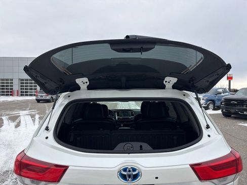 Used 2018 Toyota Highlander Limited Platinum image 14