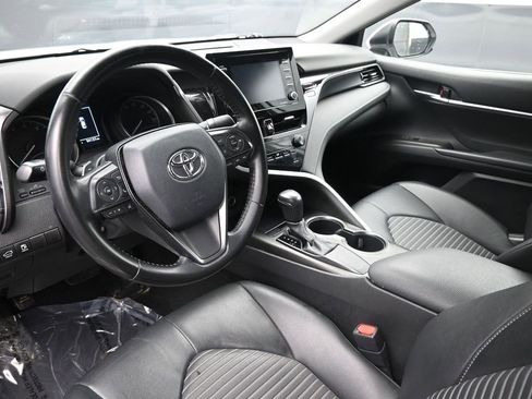 Used 2021 Toyota Camry SE w/ Carpet Mat Package (TMS) image 21