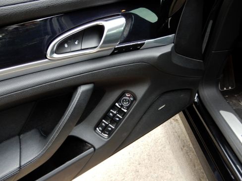 Used 2016 Porsche Panamera 4dr HB 4 image 19
