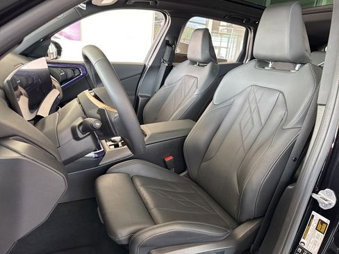 Used 2025 BMW X3 xDrive30i w/ Premium Package image 15