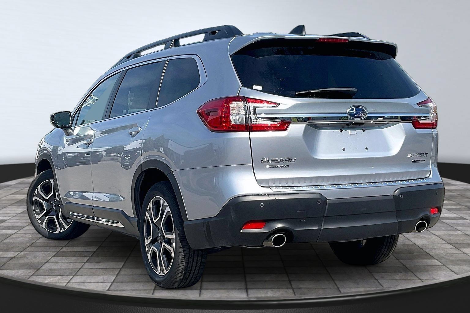 Used 2026 Subaru Ascent Limited AWD/4WD image 11