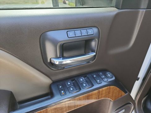 Used 2017 GMC Sierra 3500 SLT w/ Duramax Plus Package image 16