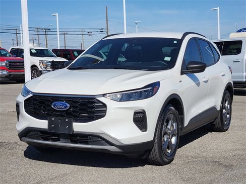 Used 2025 Ford Escape ST-Line w/ Tech Pack #1 image 3