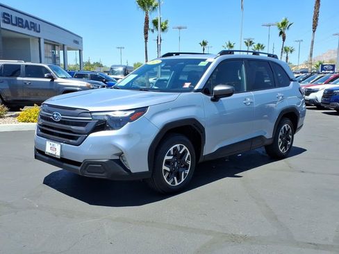 Certified 2025 Subaru Forester Premium AWD/4WD image 8