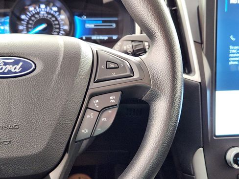 Certified 2021 Ford Edge SE image 19