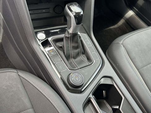 Certified 2024 Volkswagen Taos SE AWD/4WD image 19