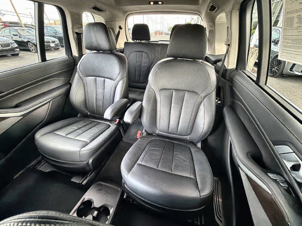Used 2020 BMW X7 xDrive40i w/ Premium Package AWD/4WD image 21