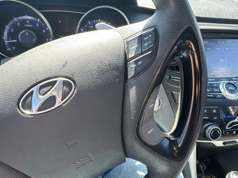 Used 2012 Hyundai Sonata SE w/ Navigation & Sunroof Pkg FWD image 18